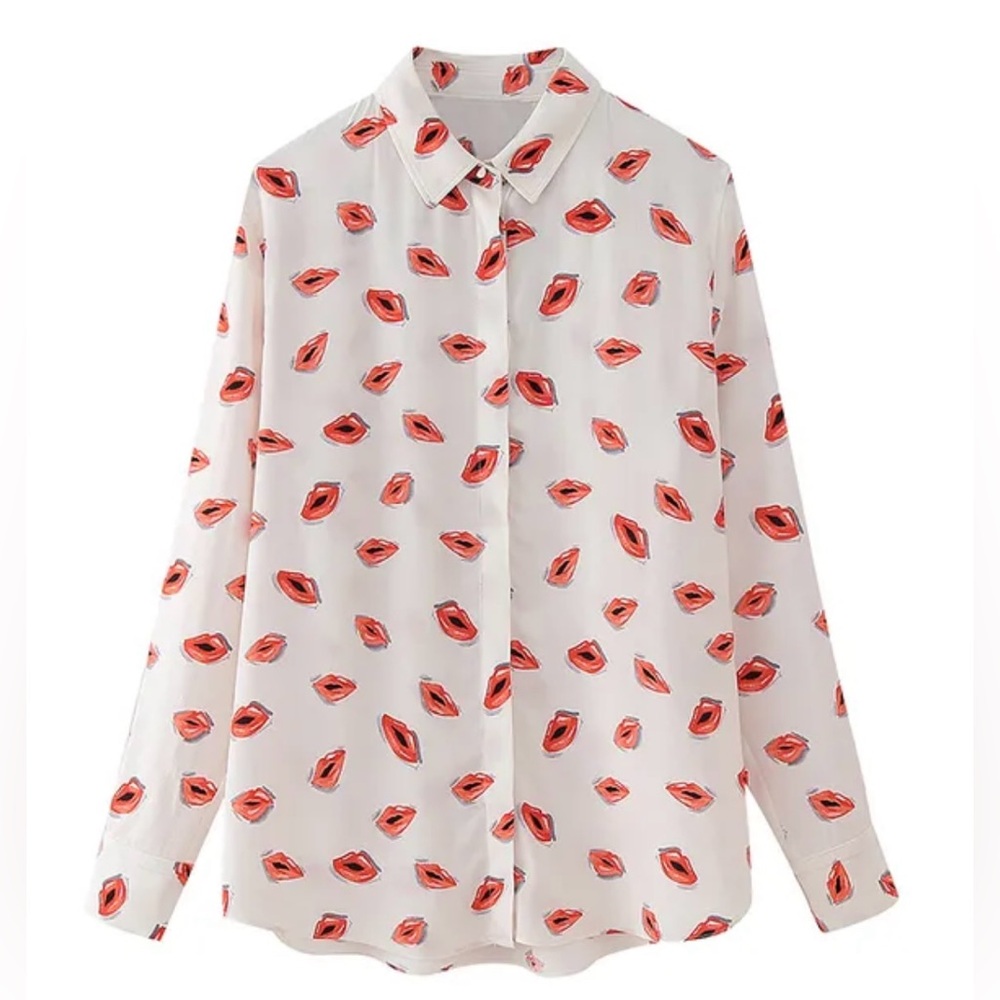 Zara Cream Button Down Lip Kiss Print Shirt